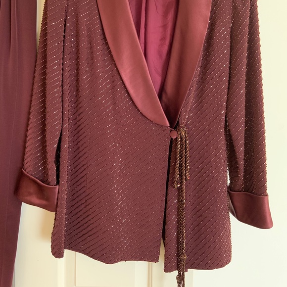 Two Piece Designer Set - Picture 4 of 5